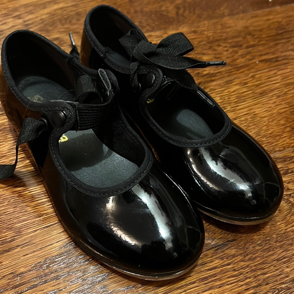 Girls tap shoes